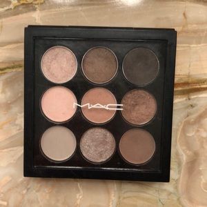 Like new MAC cosmetics 9 shadow palette